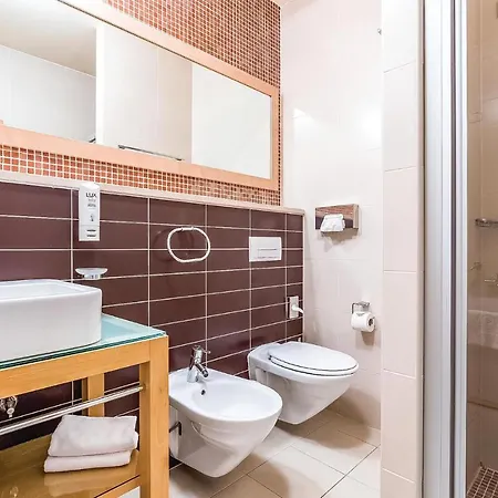 Apartman Beautiful In With Outdoor Swimming Pool, Sauna And 2 Bedrooms *