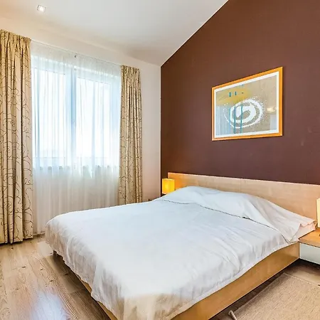 Beautiful In With Outdoor Swimming Pool, Sauna And 2 Bedrooms Apartman *