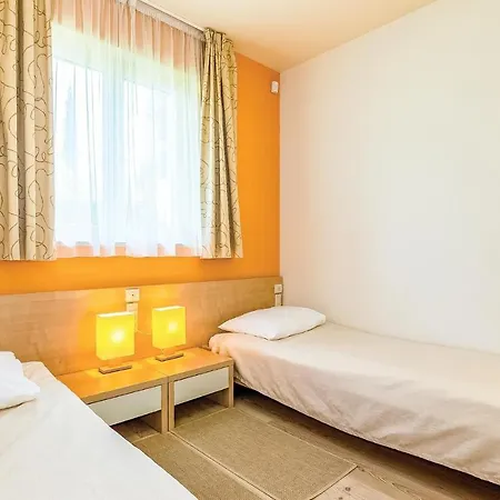 Beautiful In With Outdoor Swimming Pool, Sauna And 2 Bedrooms Apartman